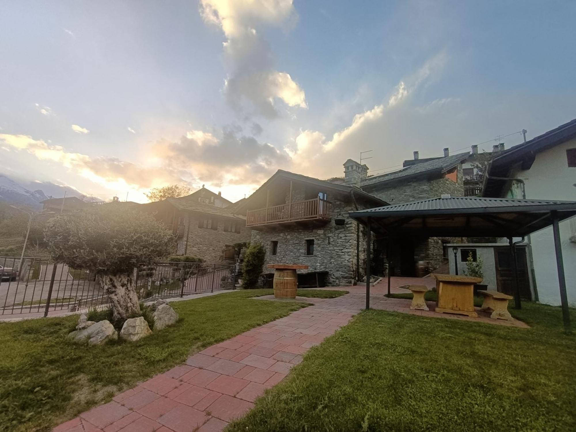 Villa Casa tipica con giardino Villeneuve Esterno foto